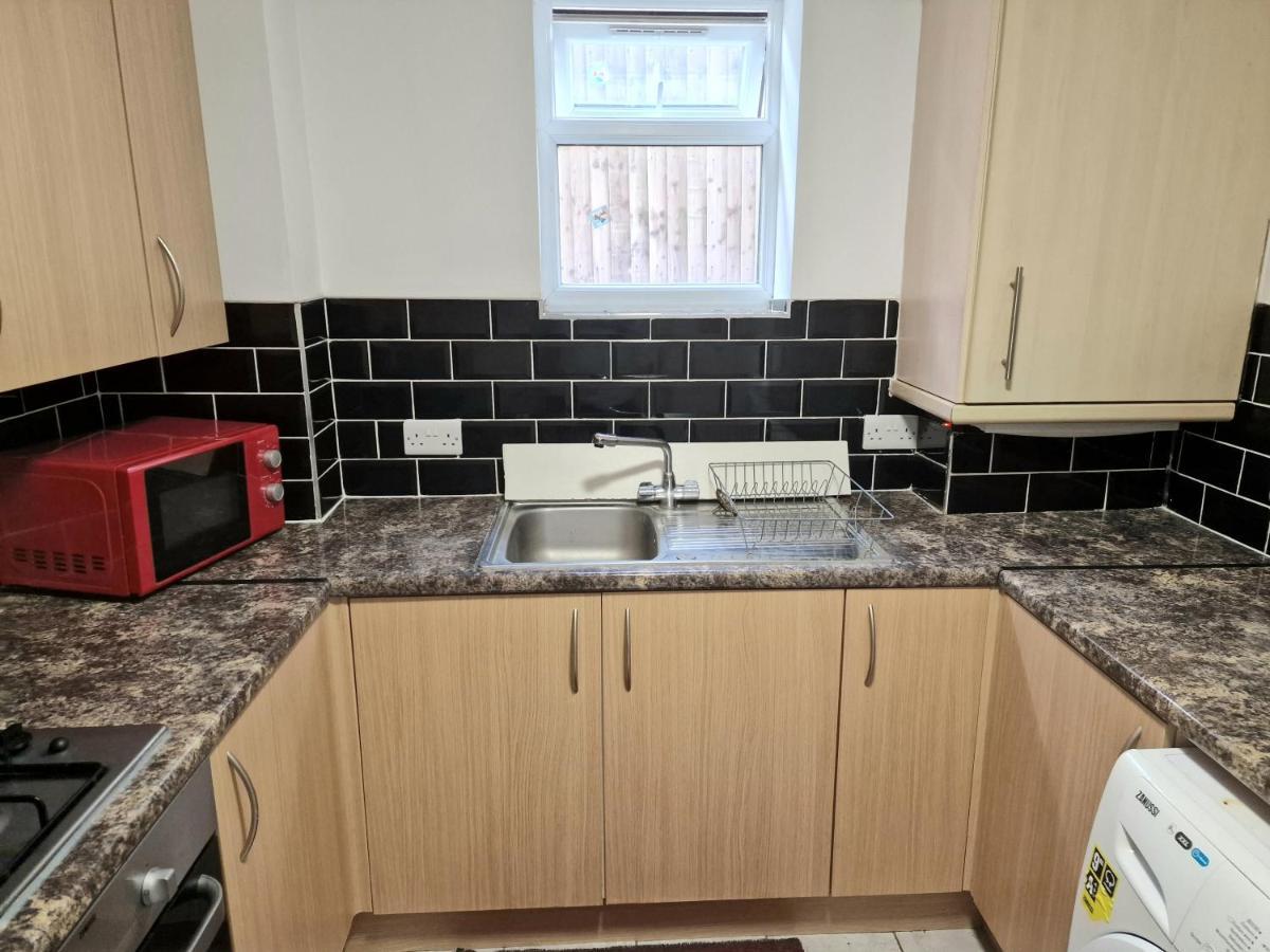 Mile End Budget Guesthouse London Kültér fotó