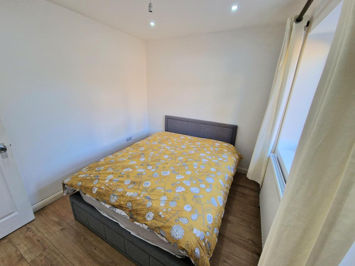 Mile End Budget Guesthouse London Kültér fotó