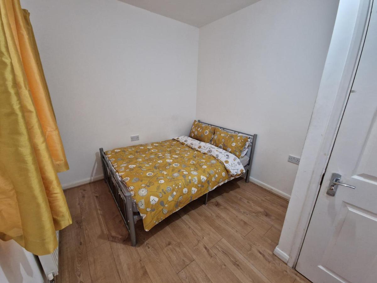 Mile End Budget Guesthouse London Kültér fotó